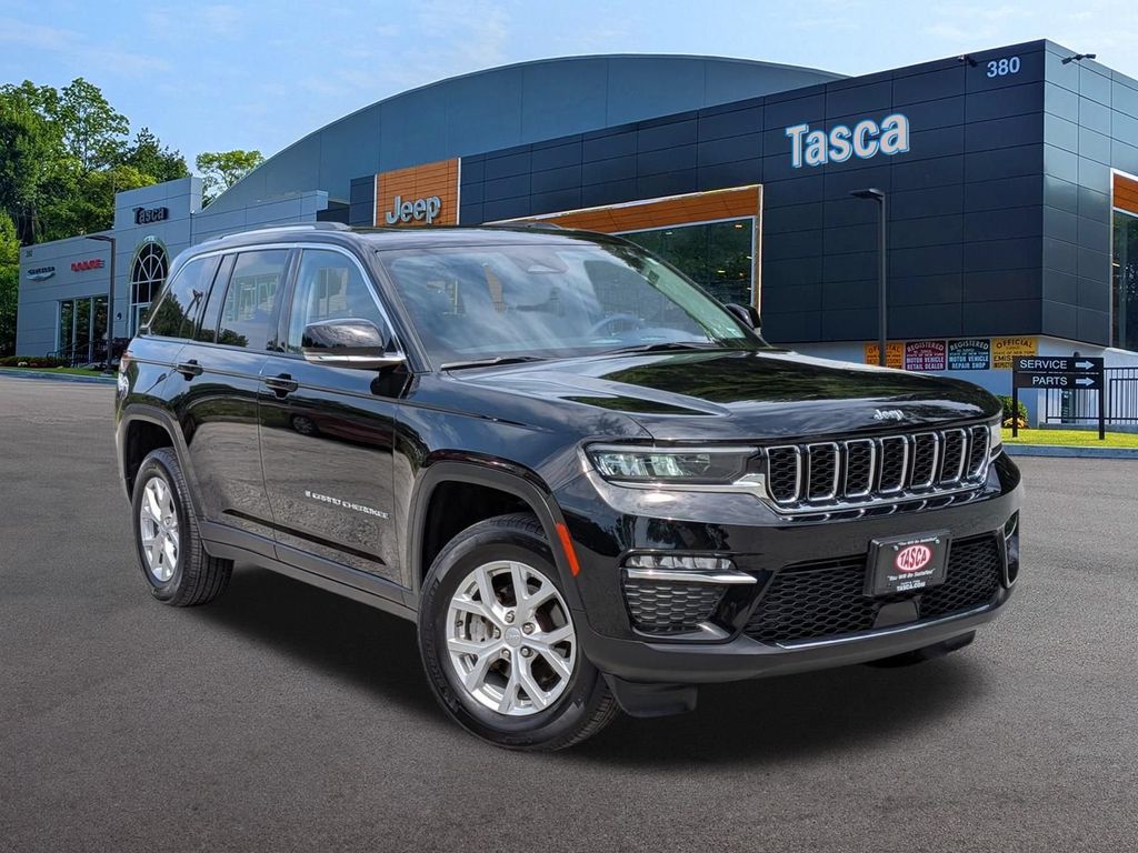 Diamond Black Crystal Pearlcoat 2023 Jeep Grand Cherokee SUV / Crossover Four-Wheel Drive 8-Speed Automatic