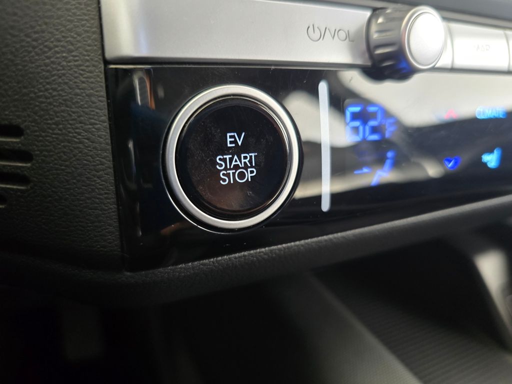 Thumbnail: 2023 Hyundai Ioniq 6 - 31