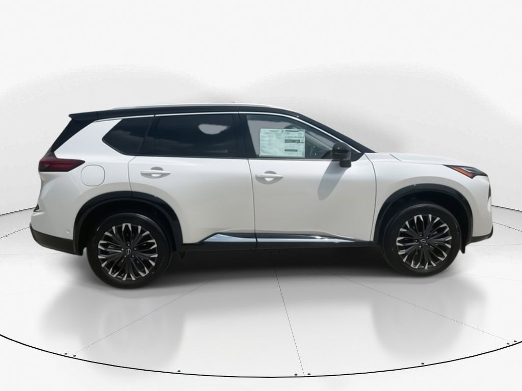 2025 Everest White Pearl/Super Black Nissan Rogue Platinum FWD SUV