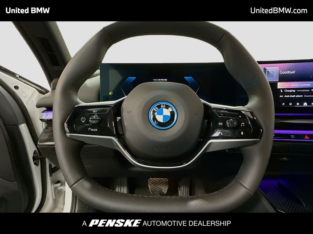 Thumbnail: 2025 BMW i5 - 6
