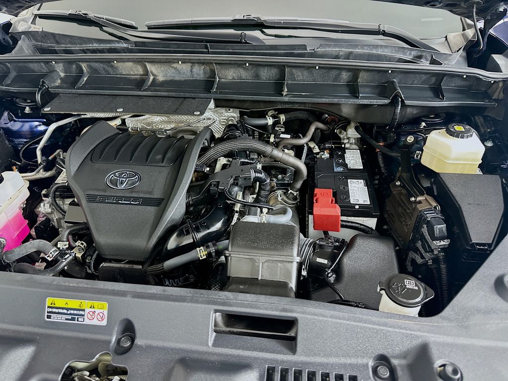 Thumbnail: 2024 Toyota Highlander - 32