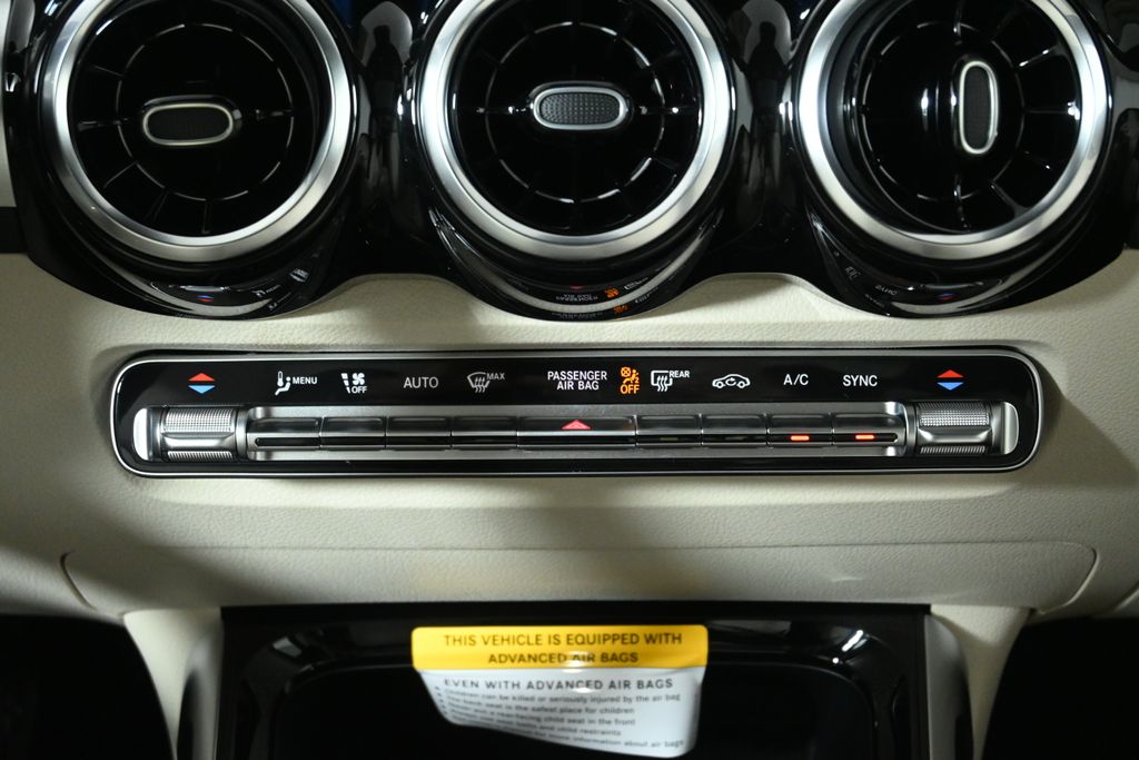 Thumbnail: 2026 Mercedes-Benz GLB - 18