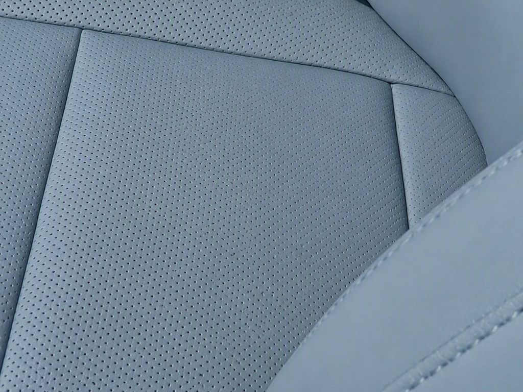 New 2026 Agate Black Metallic Ford Platinum™ image 19