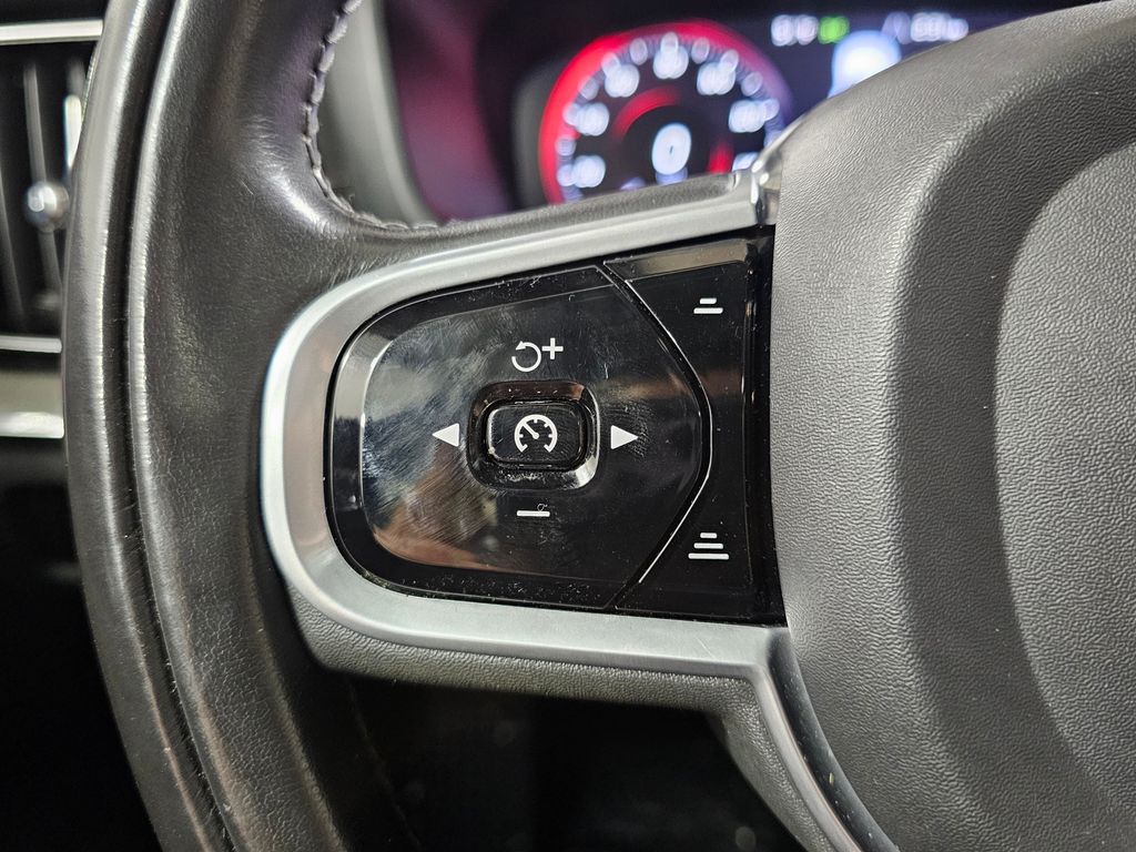 Used 2021 Gray Volvo T6 Inscription image 25