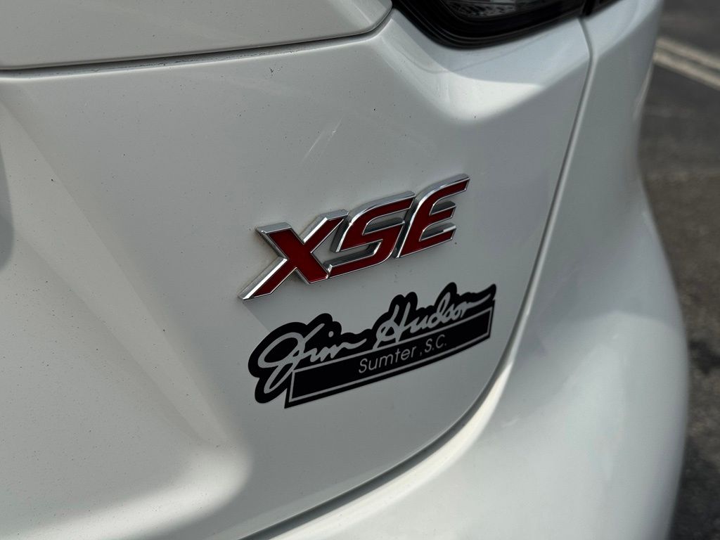 2023 Toyota Corolla XSE Wind Chill Pearl - Jim Hudson Acura - Image 12