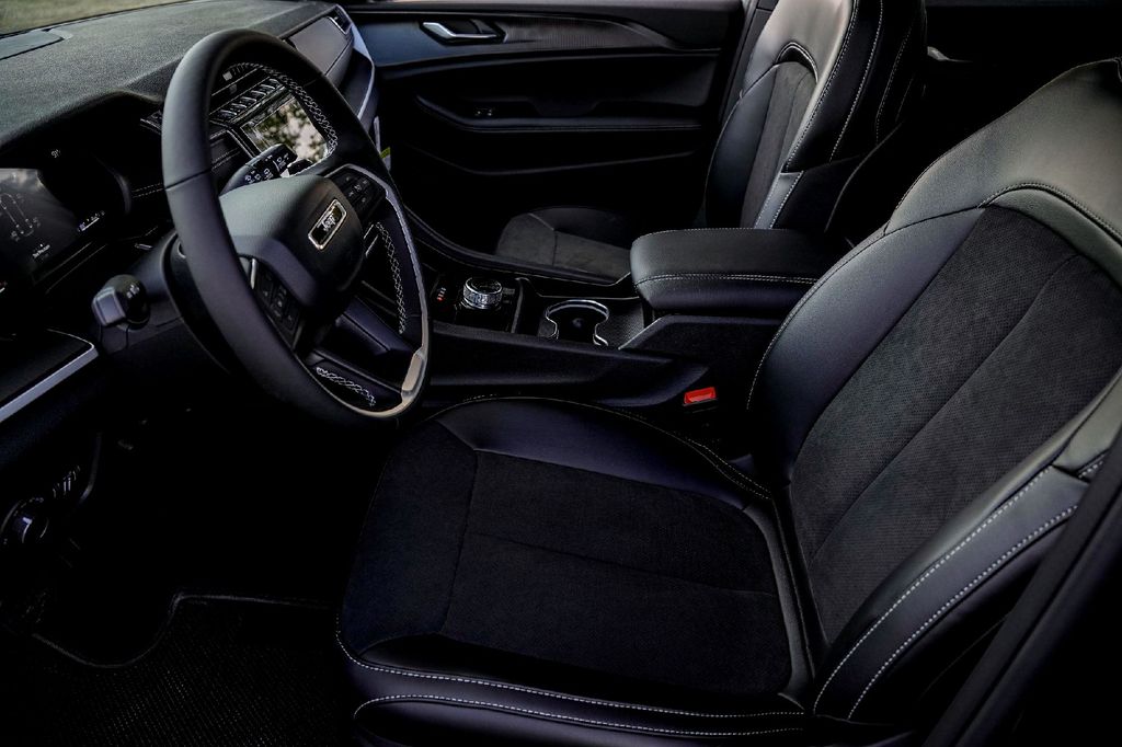 New Car 2025 Jeep Grand Cherokee L  Altitude X For Sale Under $50,000 In Taylor, Texas
