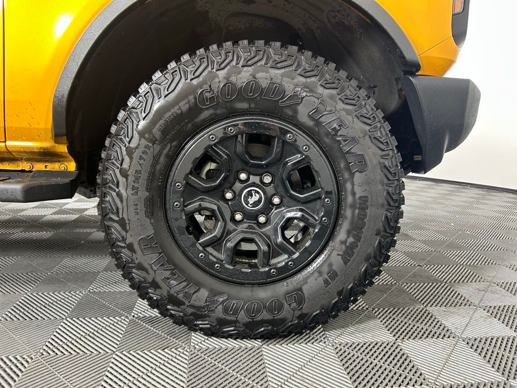 Thumbnail: 2022 Ford Bronco - 12
