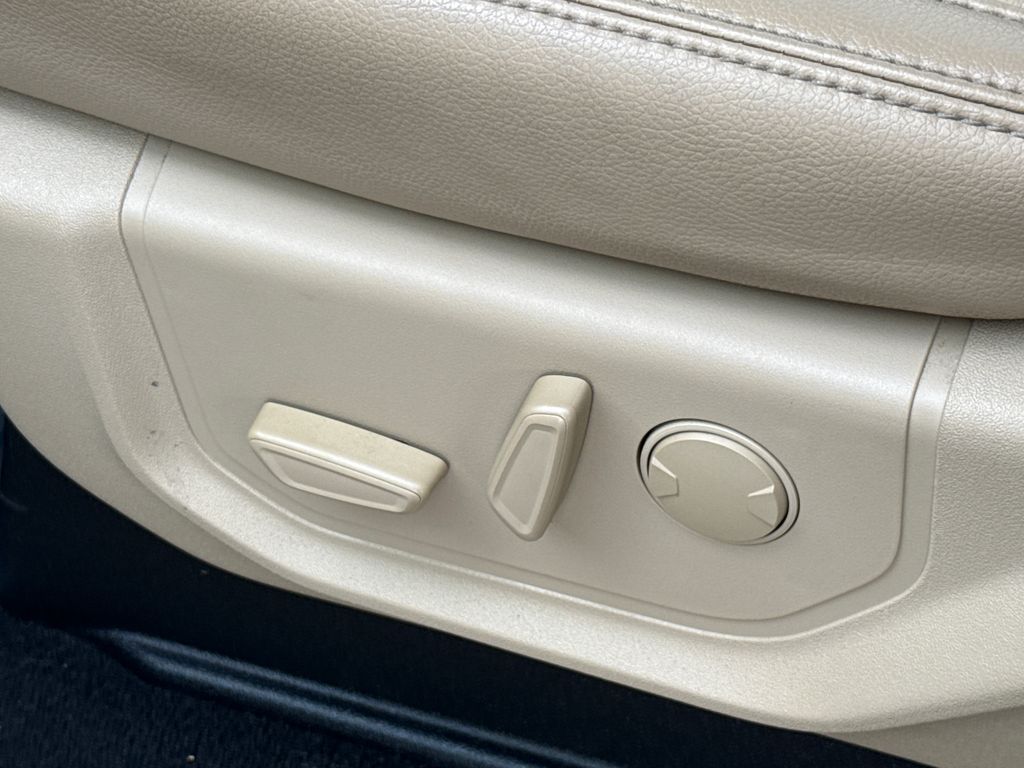 Certified Used 2020 Gray Ford Lariat image 27