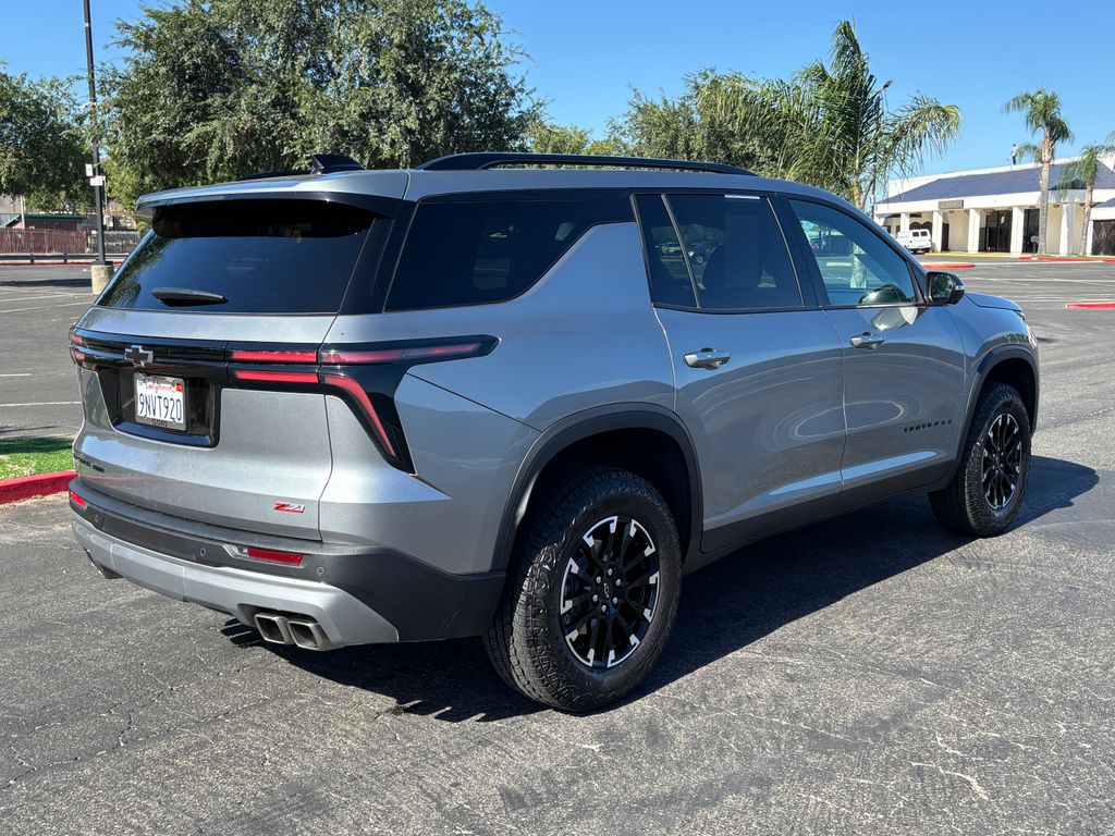 Thumbnail: 2024 Chevrolet Traverse - 5