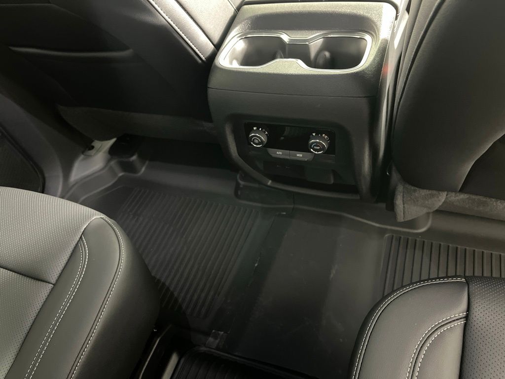 Thumbnail: 2026 Chevrolet Traverse - 17
