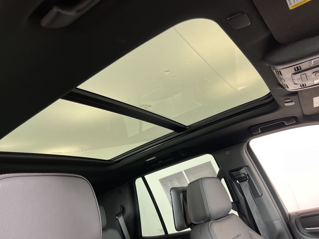 Thumbnail: 2021 GMC Yukon - 4