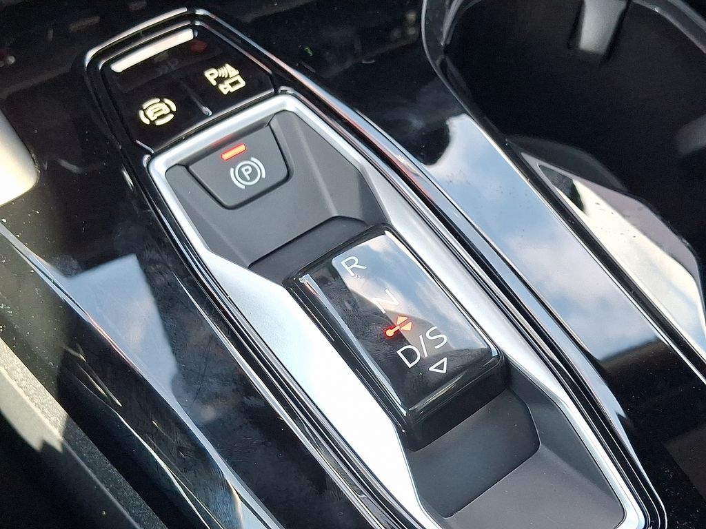 Thumbnail: 2025 Audi SQ5 - 12