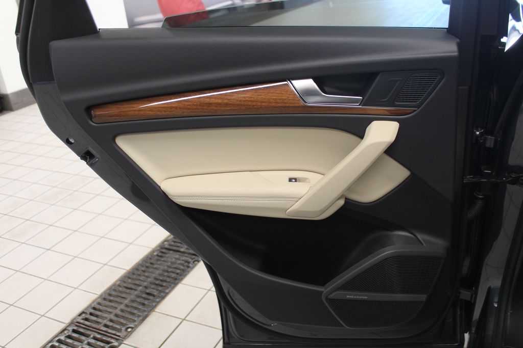 Thumbnail: 2023 Audi Q5 - 31