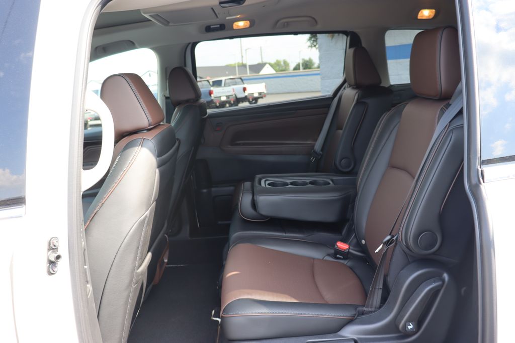 Thumbnail: 2026 Honda Odyssey - 11