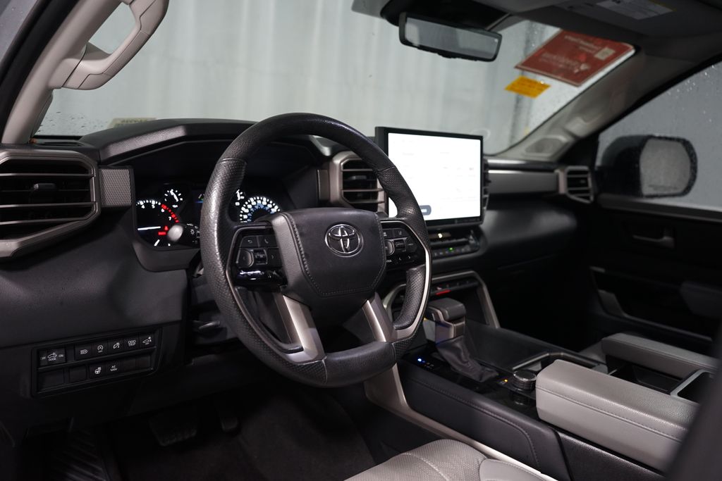 Thumbnail: 2022 Toyota Tundra - 7