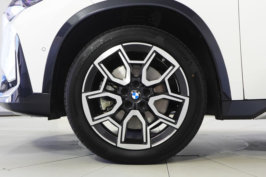 Thumbnail: 2025 BMW X1 - 5