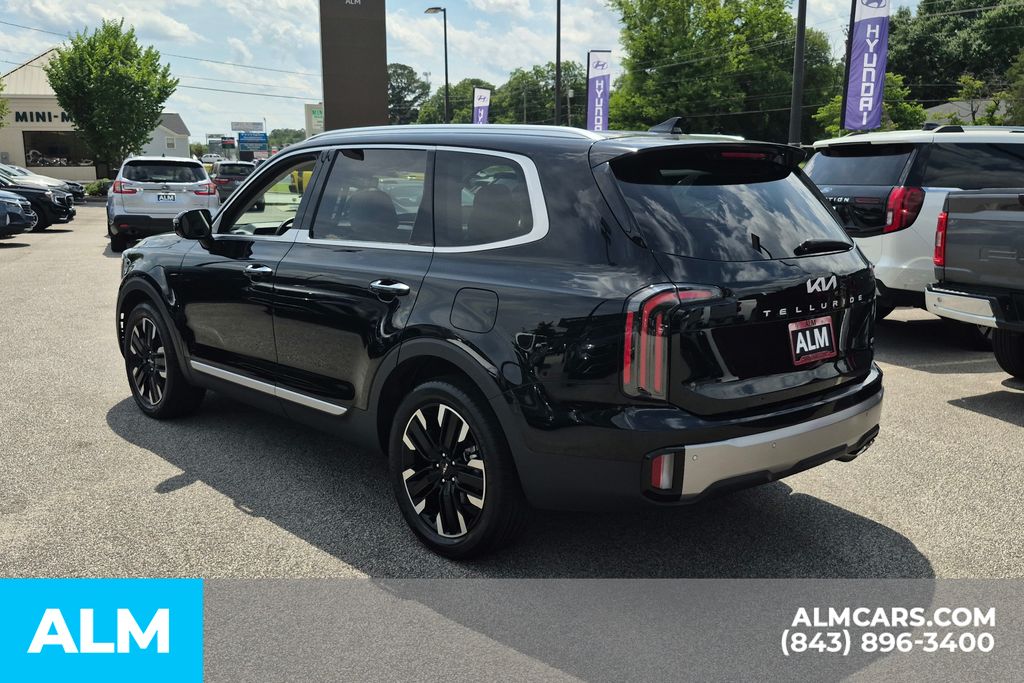 Used 2025 Ebony Black Kia SX-Prestige image 10