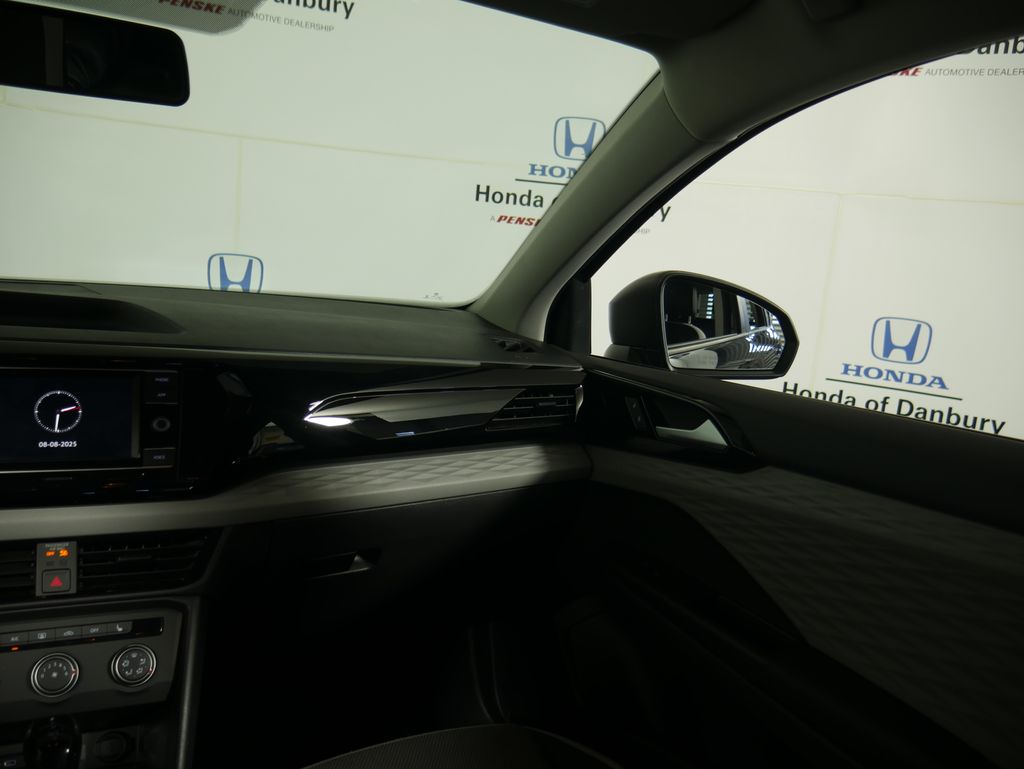 Thumbnail: 2022 Volkswagen Taos - 19