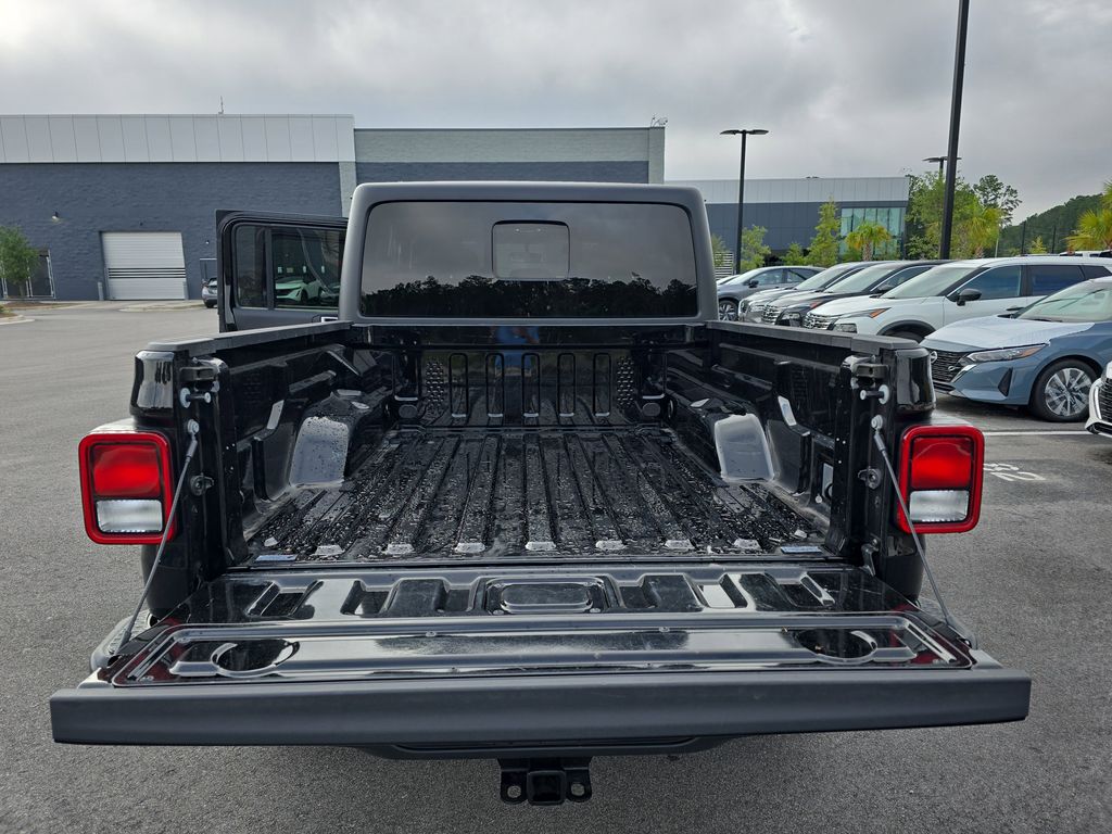2022 Black Clearcoat Jeep Gladiator Willys 4X4 Truck