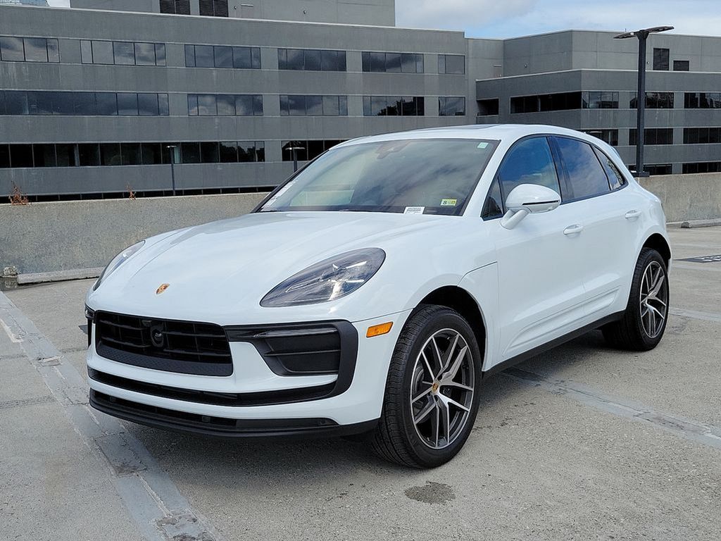 2025 Porsche Macan  -
                Vienna, VA