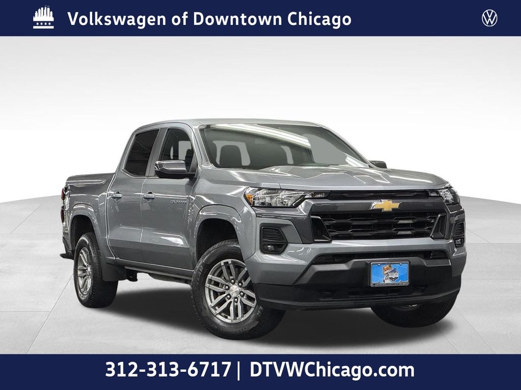 Sterling Gray Metallic 2024 Chevrolet Colorado Pickup Truck Four-Wheel Drive 8-Speed Automatic