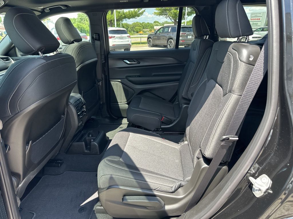 2025 Jeep Grand Cherokee L Laredo - Photo 42