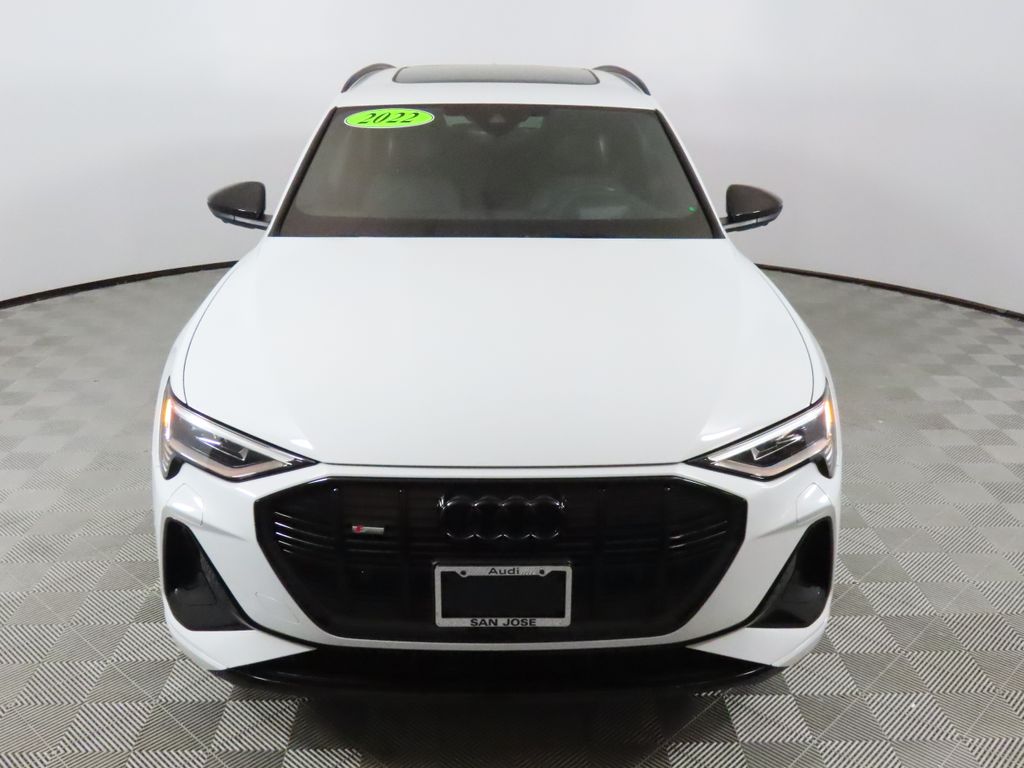Thumbnail: 2022 Audi e-tron - 8