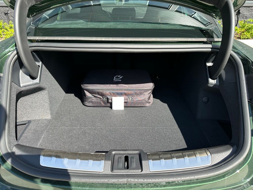 Thumbnail: 2025 Porsche Taycan - 30