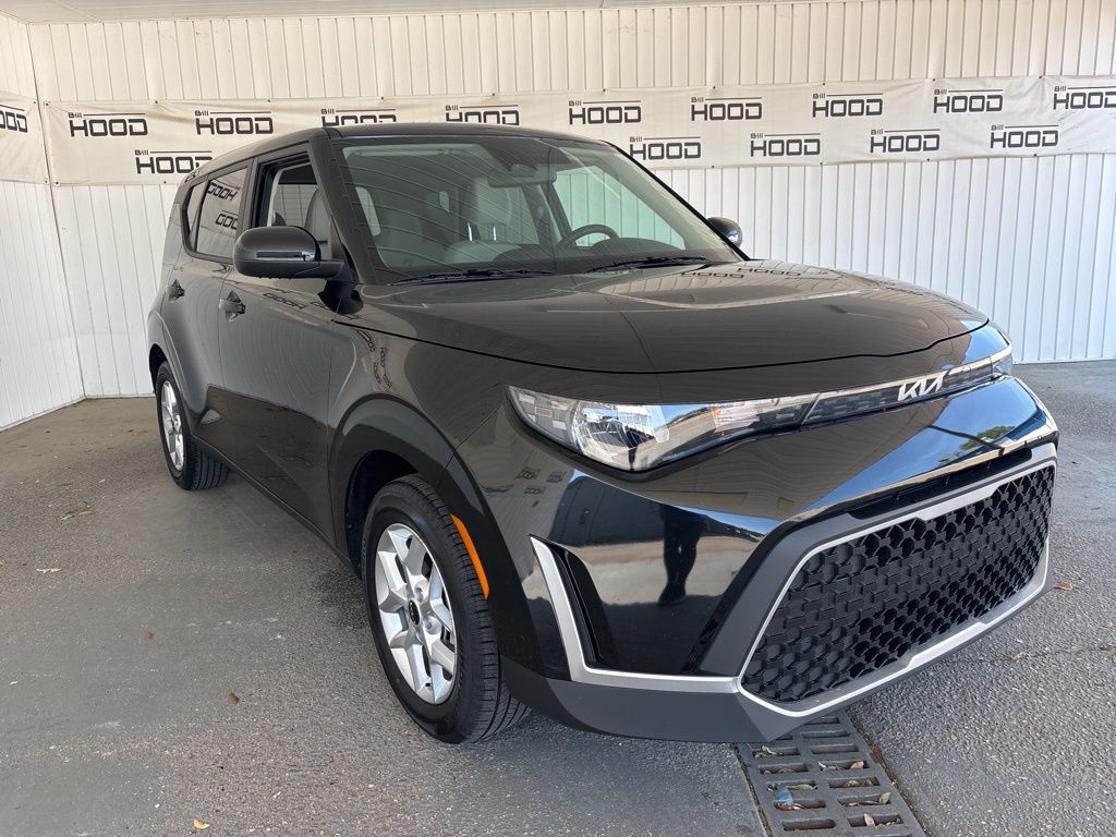 2025 Kia Soul LX FWD