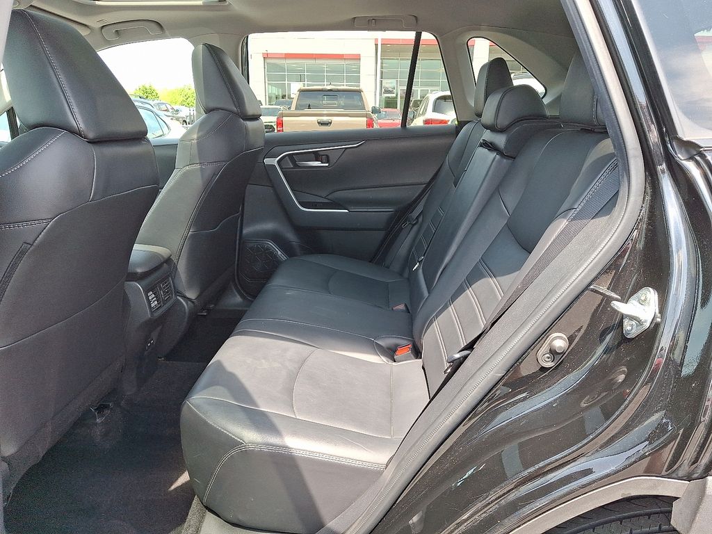 Thumbnail: 2024 Toyota RAV4 - 10