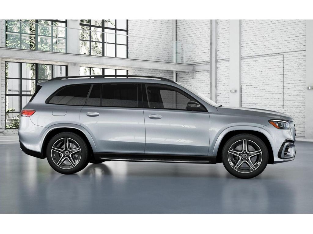 2025 Mercedes Benz GLS 450 4MATIC photo 16