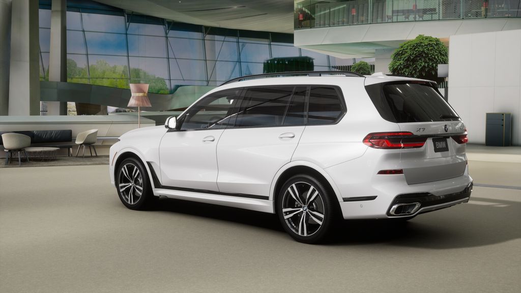 Thumbnail: 2026 BMW X7 - 30