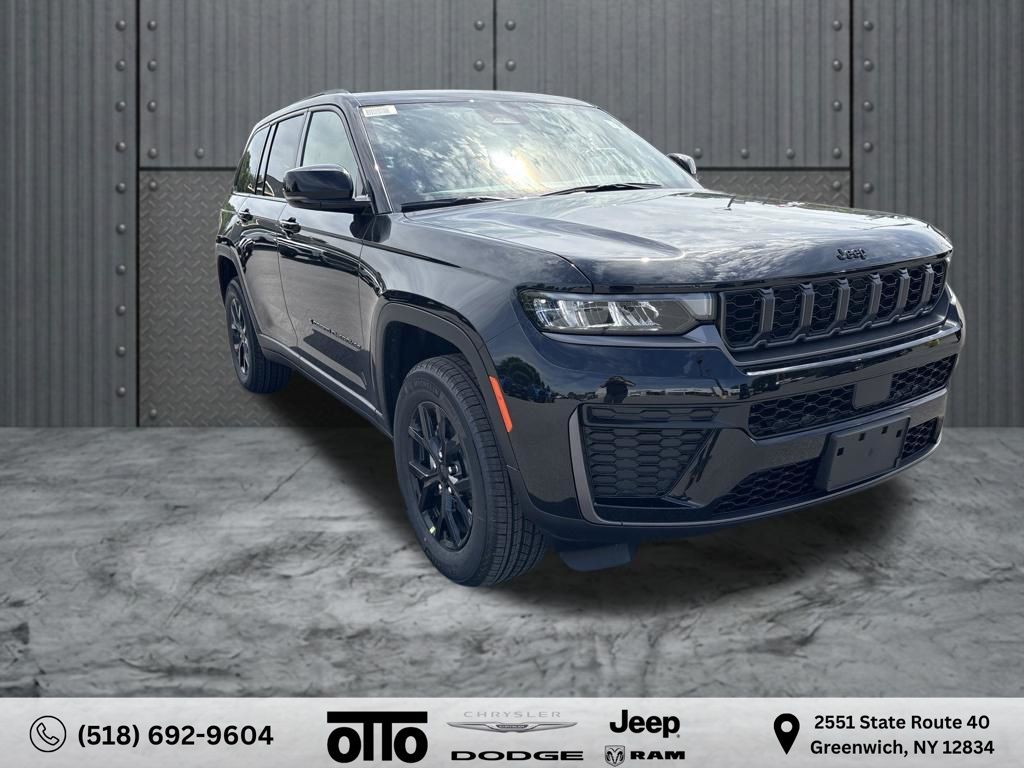 Diamond Black Crystal Pearlcoat 2026 Jeep Grand Cherokee SUV / Crossover  8-Speed Automatic