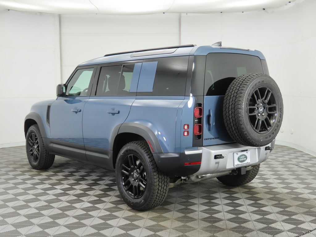 2025 Land Rover Defender 110 7