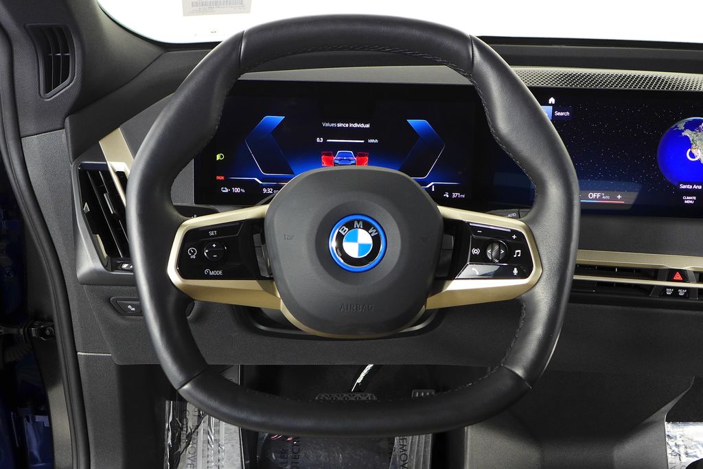 Thumbnail: 2023 BMW iX - 25