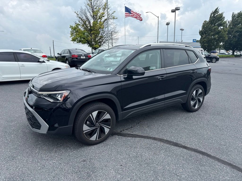 2025 Volkswagen Taos 1.5T SE Black at Sutliff Volkswagen