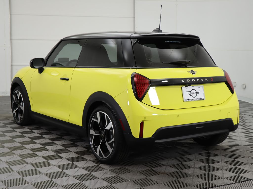 2025 MINI Cooper S 8