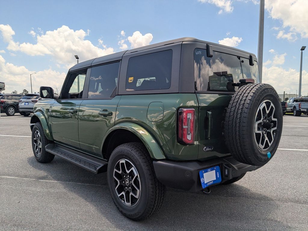 2025 Ford Bronco Outer Banks