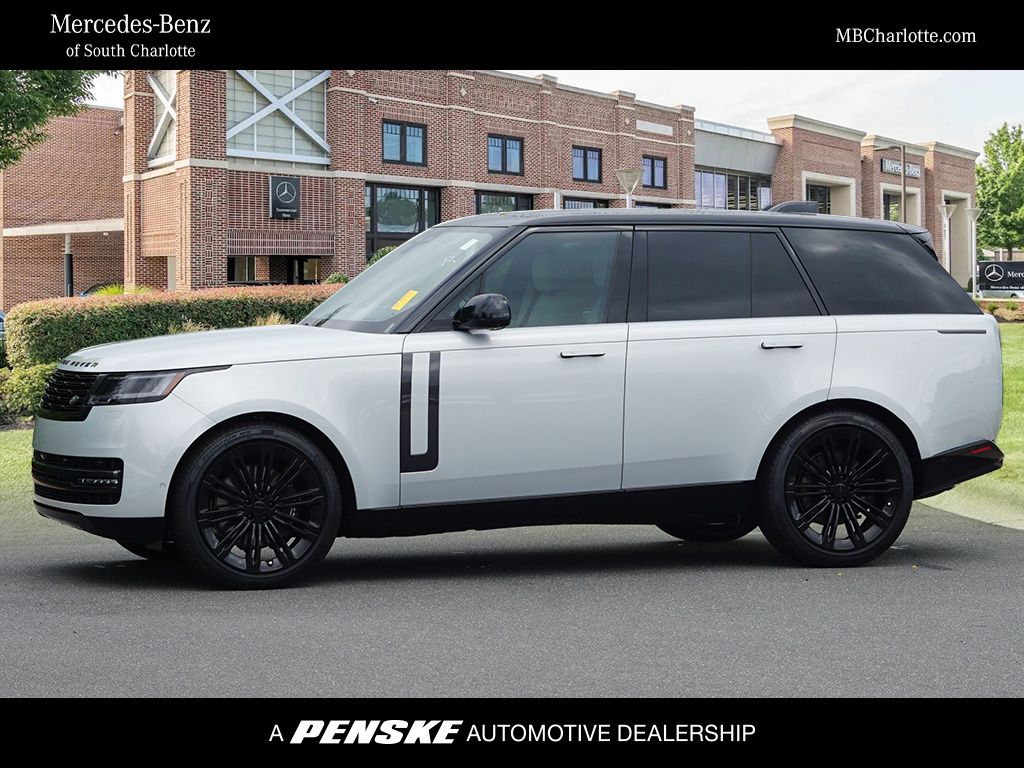 Fuji White 2026 Land Rover Range Rover SUV / Crossover All-Wheel Drive 8-Speed Automatic