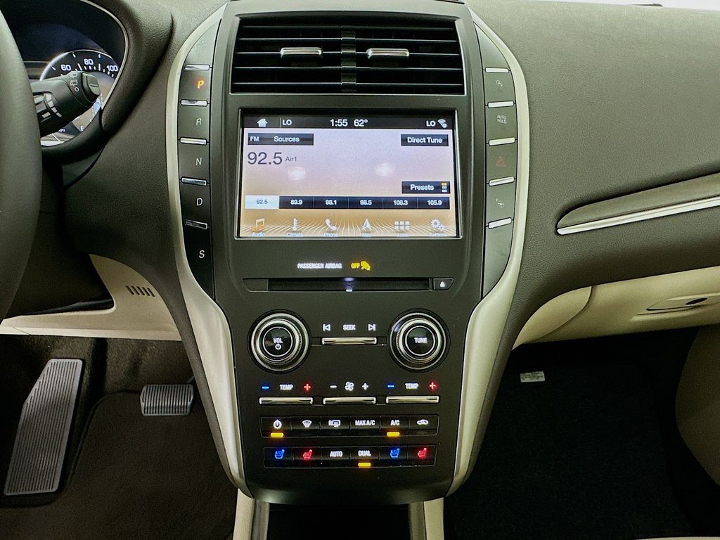 Thumbnail: 2019 Lincoln MKC - 15