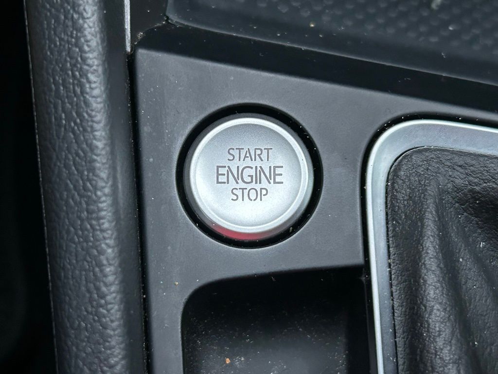 Thumbnail: 2024 Volkswagen Jetta - 27