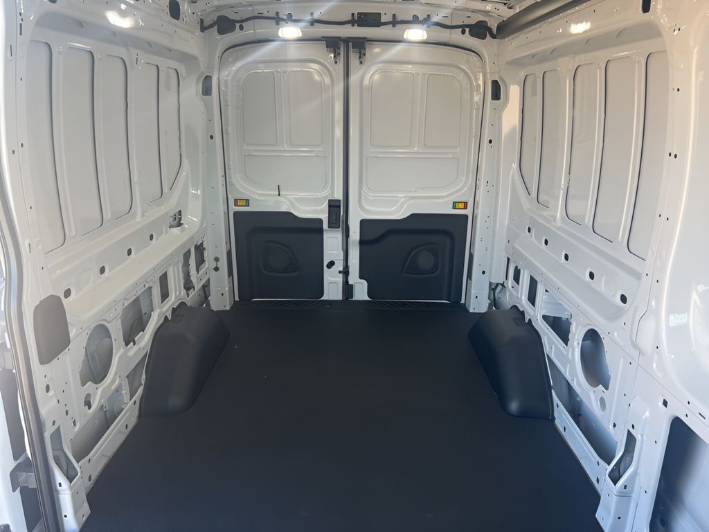 2025 Ford Transit-250