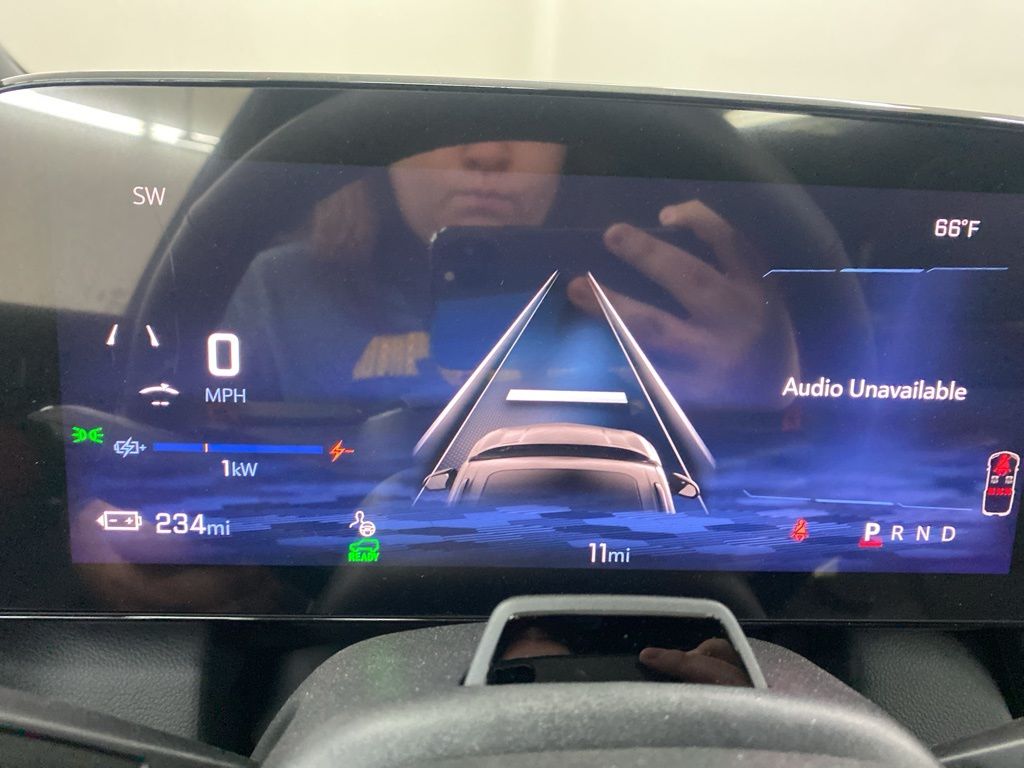 2025 Chevrolet Equinox EV RS photo