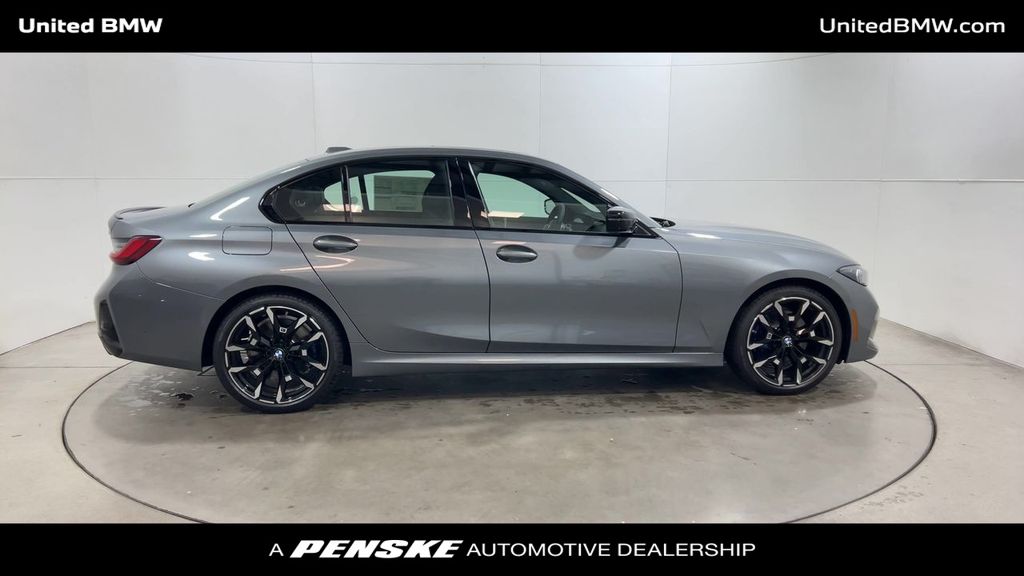 Thumbnail: 2025 BMW 3 Series - 9