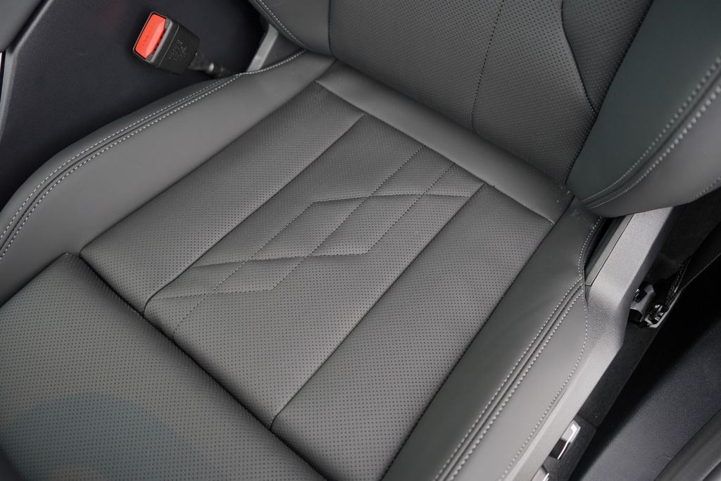 Thumbnail: 2026 BMW X3 - 11