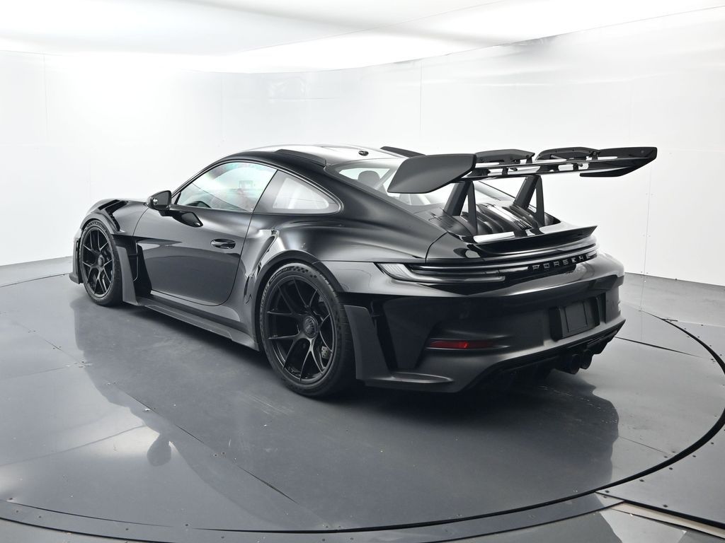 Used 2024  Porsche  image 3