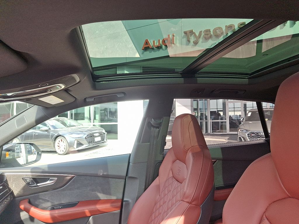 Thumbnail: 2023 Audi SQ8 - 14