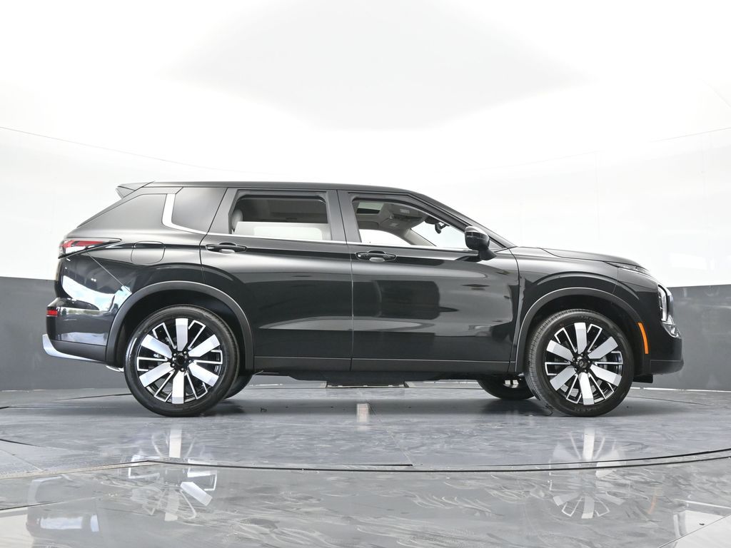 New 2026 Black Diamond Mitsubishi SE image 66