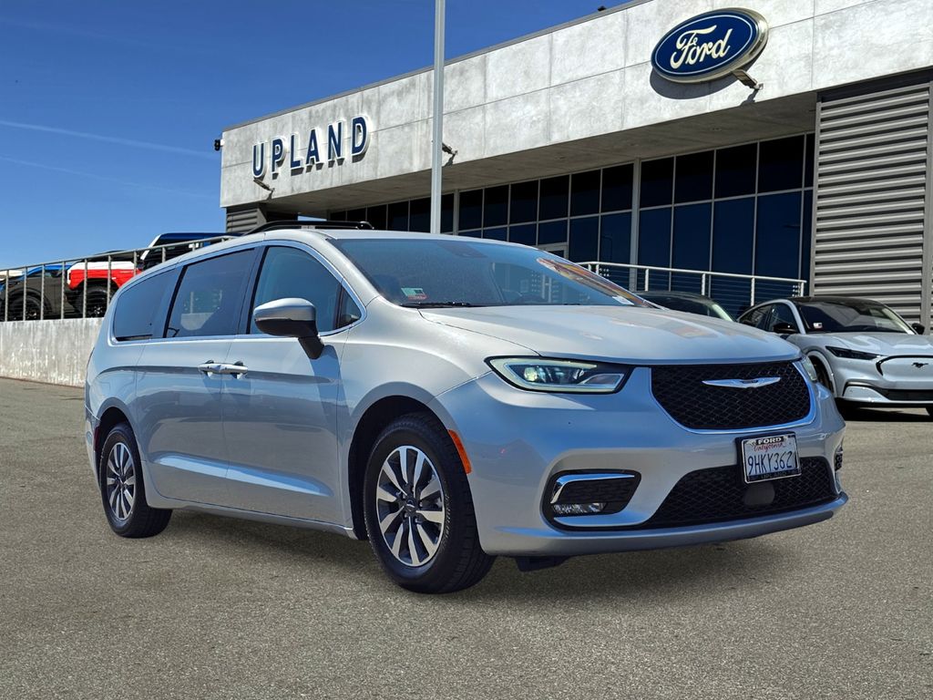 Silver Mist Clearcoat 2023 Chrysler Pacifica Hybrid Touring L FWD Minivan Front-Wheel Drive Continuously Variable Transmission