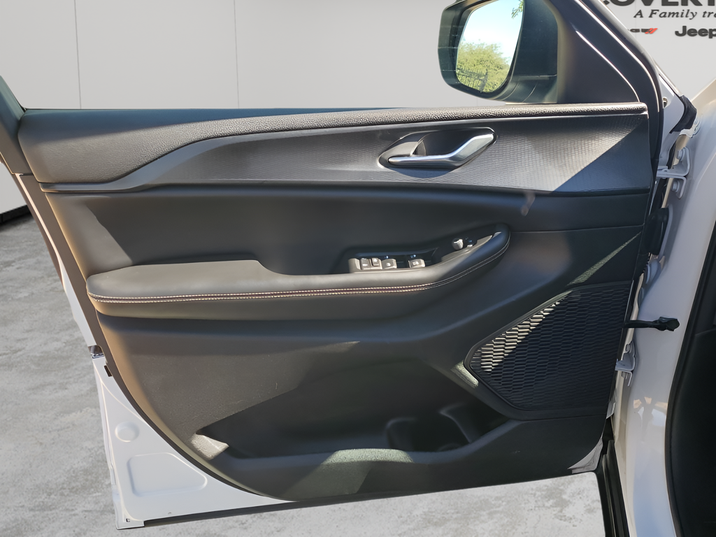 Used Car 2024 Jeep Grand Cherokee  Laredo For Sale Under $25,000 In Austin, Texas